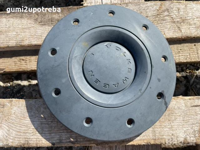 Тас Капачка Volkswagen Caddy III 2k0601149c Оригинал