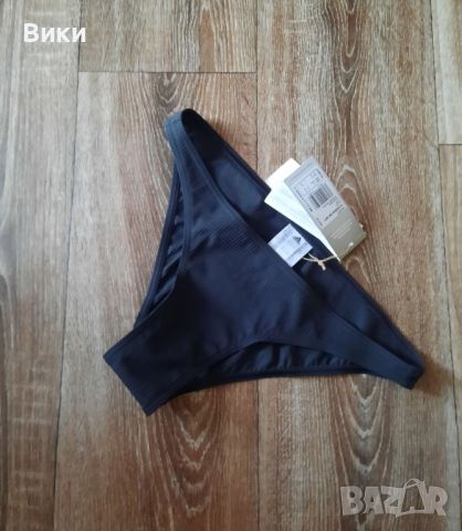Нов дамски бански Adidas, размер М , снимка 1 - Бански костюми - 46130964