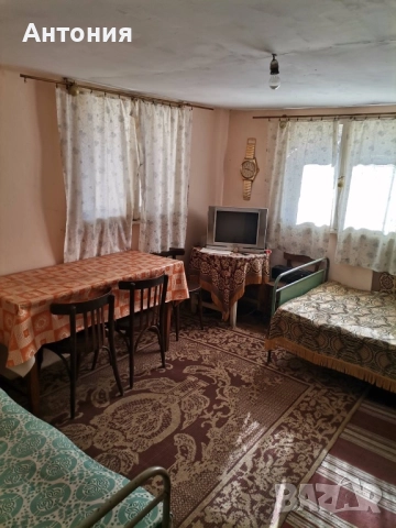 Двуетажна къща с гараж, снимка 7 - Къщи - 52228862