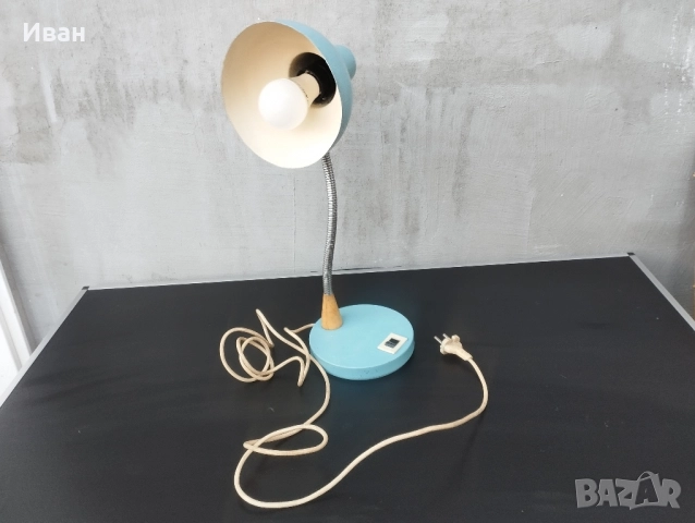 Стара настолна лампа / Индустриална настолна лампа, снимка 2 - Антикварни и старинни предмети - 52370169