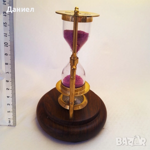 Пясъчен часовник - бронзов с дървена основа , снимка 3 - Ръчно изработени сувенири - 43839260