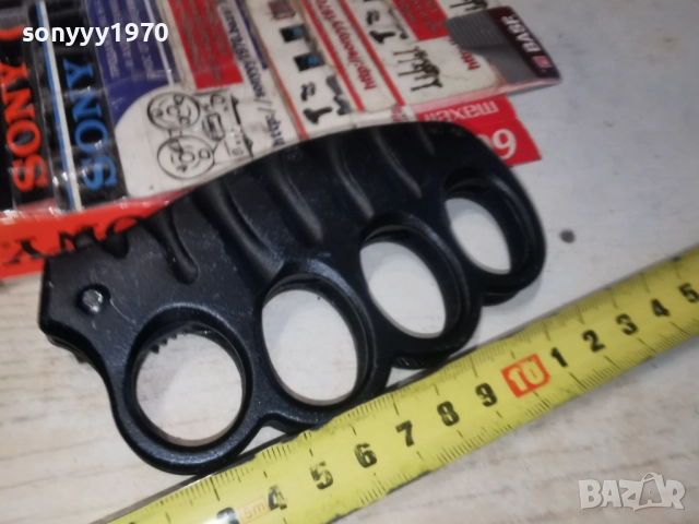 метален бокс с нож 3012250724, снимка 2 - Колекции - 52933025