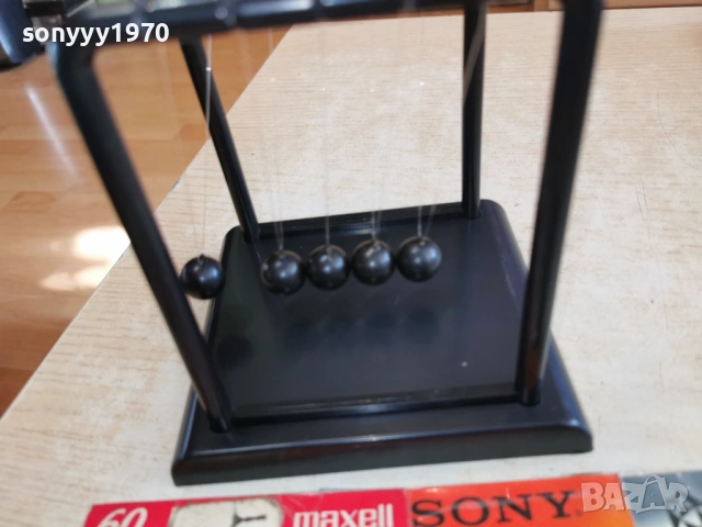 Люлката на Нютон-14Х13Х12СМ ЧЕРНО 1501261754, снимка 5 - Колекции - 53112551