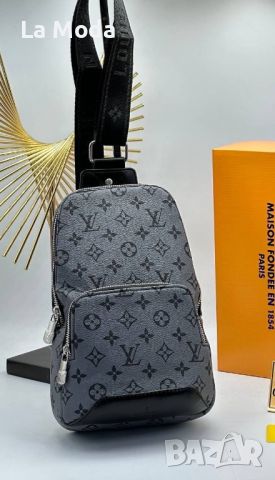 Мъжка чанта сива звезда Louis Vuitton реплика, снимка 1 - Чанти - 45535163
