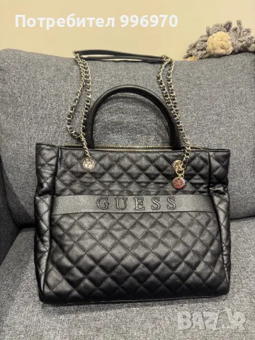 Дамска чанта Guess, снимка 1 - Чанти - 49212773