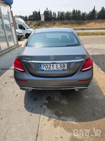Мерцедес клас Е 4 матик 2018 година Първ Собственик , снимка 4 - Автомобили и джипове - 53536863