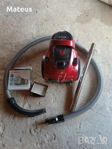 Прахосмукачка Bosch, снимка 6 - Прахосмукачки - 51702760