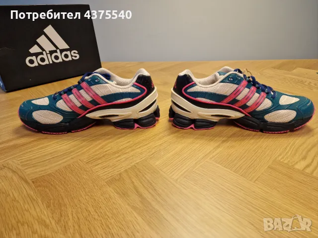 Дамски маратонки Adidas, снимка 4 - Маратонки - 49022218