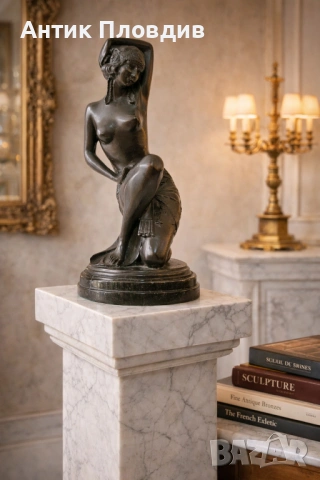 Голяма бронзова статуетка