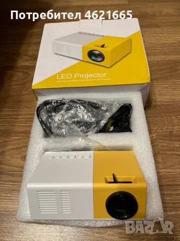 Мини проектор , снимка 2 - Плейъри, домашно кино, прожектори - 52552385