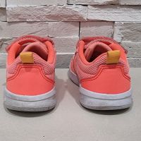 Маратонки Adidas, снимка 3 - Детски маратонки - 45568314