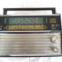 Ретро радио "VEF 206", снимка 1 - Радиокасетофони, транзистори - 45171947