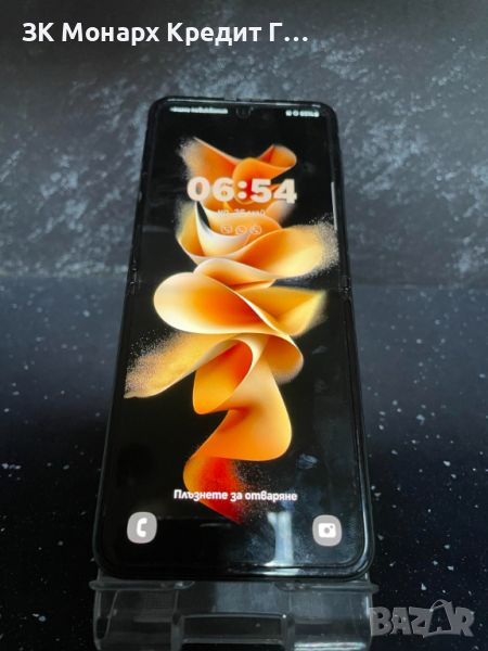 Телефон Samsung Galaxy  Z Flip 3 5G, снимка 1