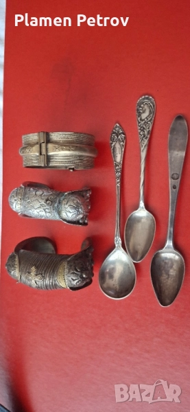 Колекционерска чиния сребърни лъжички и рогатки , снимка 1