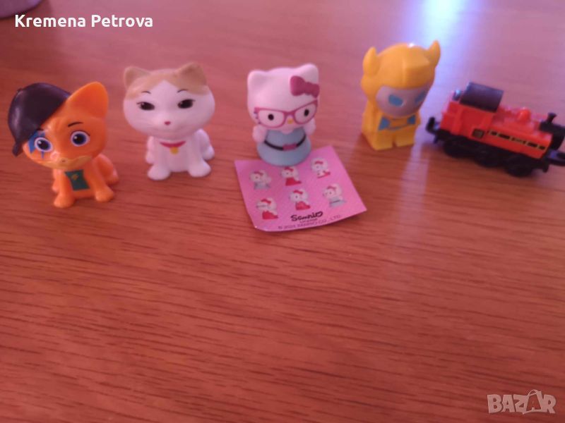 от ляво на дясно:1 и2:44 Cats фигурка, 2лв броя 3. Hello Kitty фигурка, 2лв 4. Kids World G1 Figurin, снимка 1