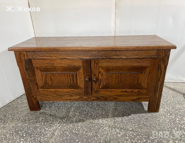 Масивен шкаф