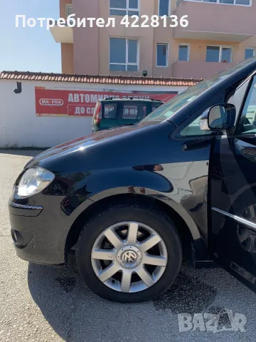 VW TOURAN, снимка 6 - Бусове и автобуси - 47169657