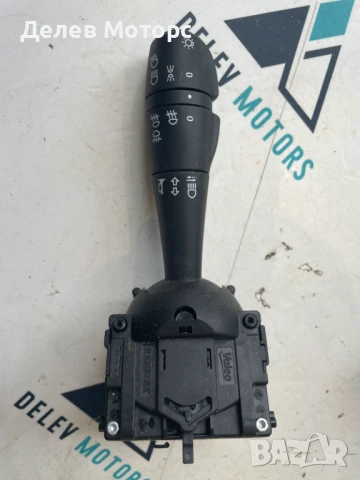 Лостче за фарове E10645396, халогени и мигачи за Dacia Dokker 1.2 TCe, двигател H5F402, 115 кс.