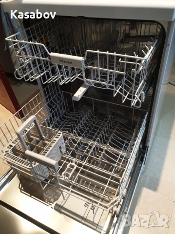 UK - Miele Съдомиялна - 14 Комплекта - Свободностояща - 60см, снимка 8 - Съдомиялни - 53409480