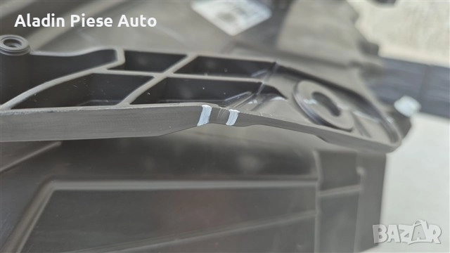 Десен фар Dacia Bigster Duster 3 година 2024 2025 код 260107725R , снимка 4 - Аксесоари и консумативи - 52452429