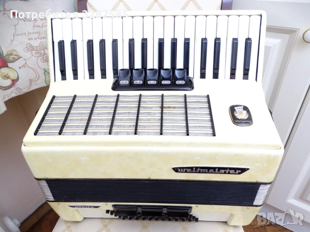 Акордеон Велтмайстер Стела 60 баса, снимка 2 - Акордеони - 52672302