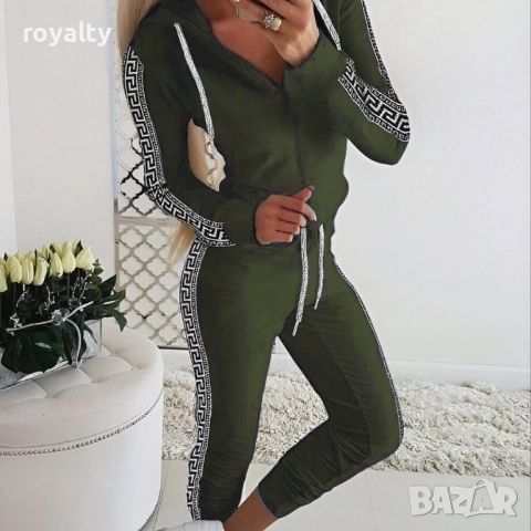 Дамски тъмно зелен спортен екип 