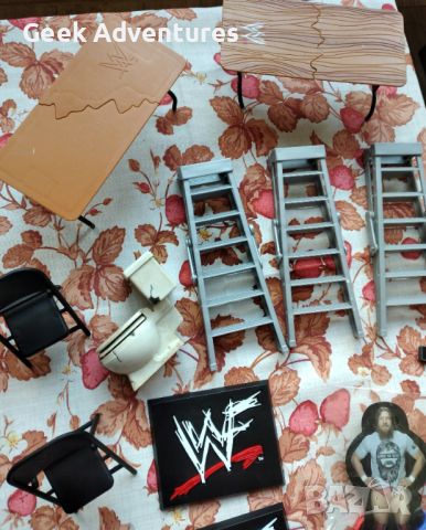 WWE Table Ladder Chairs / WWE Аксесоари Кеч Маса Стол Стълба, снимка 4 - Фигурки - 46274782