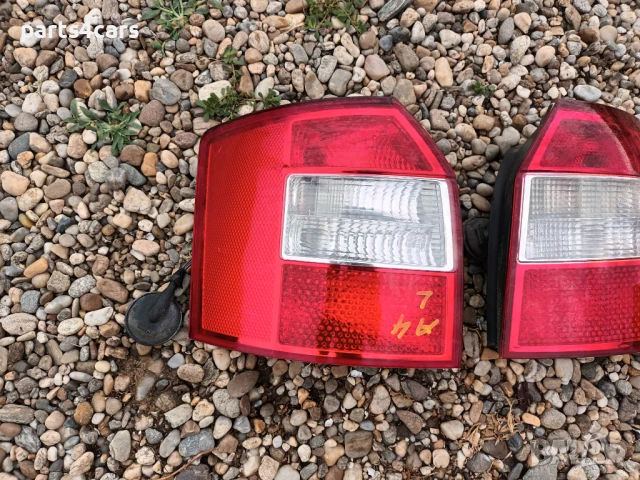 ляв и десен стоп за ауди а4 б6 комби AUDI A4 B6, снимка 2 - Части - 50982409