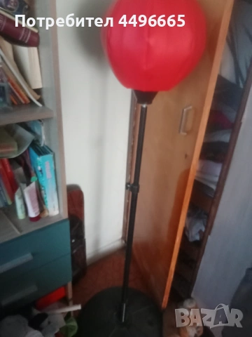 Боксова круша с ръкавици 