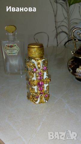 Стари колекционерски шишенца от парфюм, снимка 5 - Други ценни предмети - 45199876