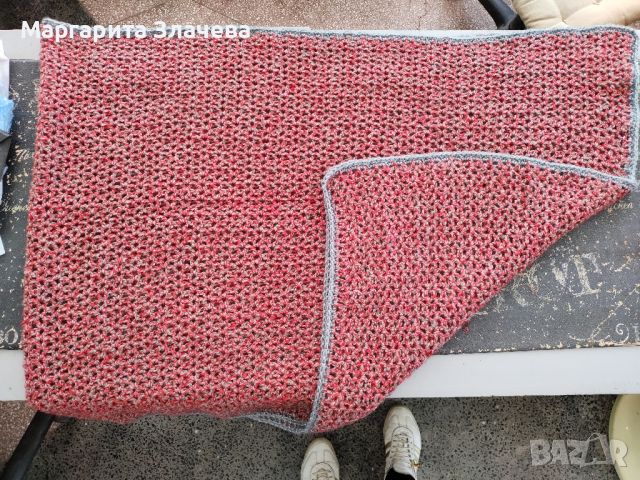Вълнен шал наметка изплетен на една кука, снимка 1 - Шалове - 45841845
