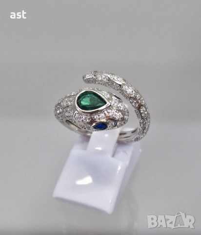 Сребърен пръстен змия с цирконий