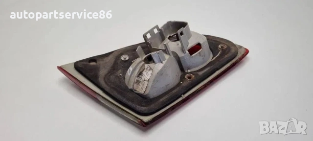 Вътрешна лампа на задна врата дясна за Toyota Avensis Estate (1997-2002) 23300202, снимка 3 - Части - 54215265