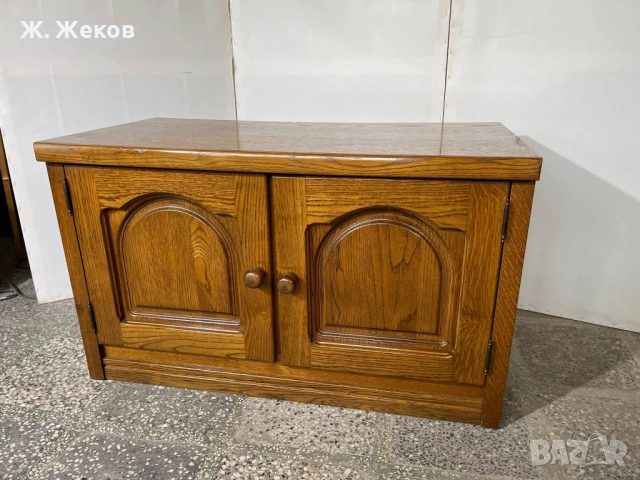 Масивен шкаф