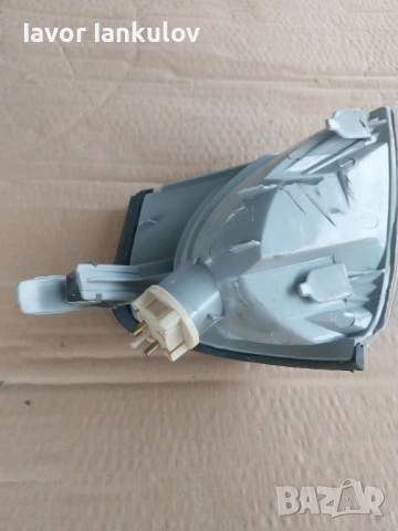 Десен мигач за Мерцедес Спринтер, снимка 3 - Части - 54018740