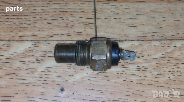 Датчик Температура Пежо 205 - 105 - 106 - Ситроен , снимка 2 - Части - 54047941