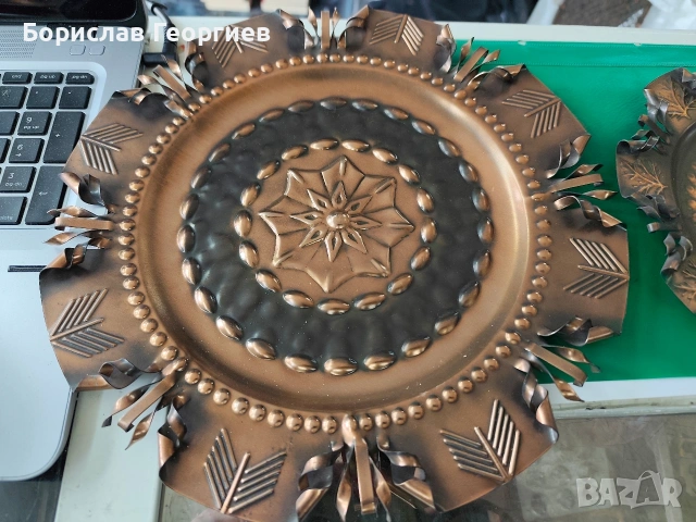 Медна чиния за стена два броя, снимка 2 - Антикварни и старинни предмети - 53970419