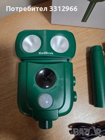 Чисто нов Соларен ултразвуков репелент, водоустойчив срещу животни, снимка 2 - Други стоки за дома - 53638603