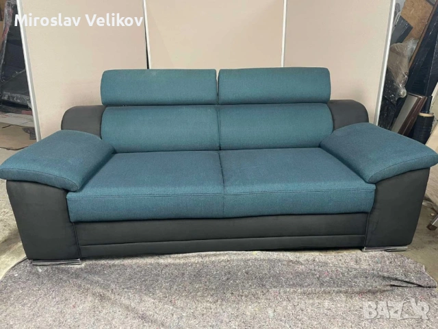 Марков диван в перфектно състояние 