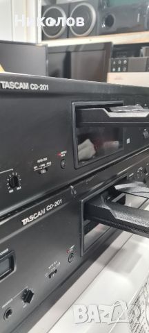 Tascam CD-201 Rack Mount Professional CD Player Auto Cue Digital Audio/ AS-IS