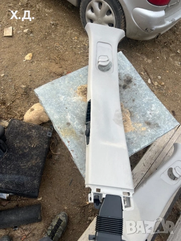 Интериорна Лява колонка между вратите Ситроен Ц4 Пикасо 2007г