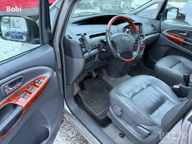 Toyota Previa 2.4i Automatic Кожен салон, снимка 8 - Автомобили и джипове - 41567439