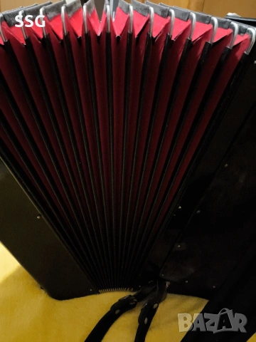 Акордеон Weltmeisyter Cantus 4, снимка 5 - Акордеони - 54021313