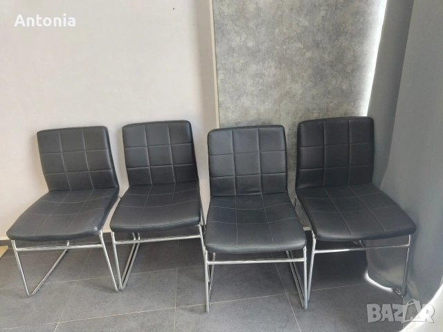 Черни кожени столове 4 бр