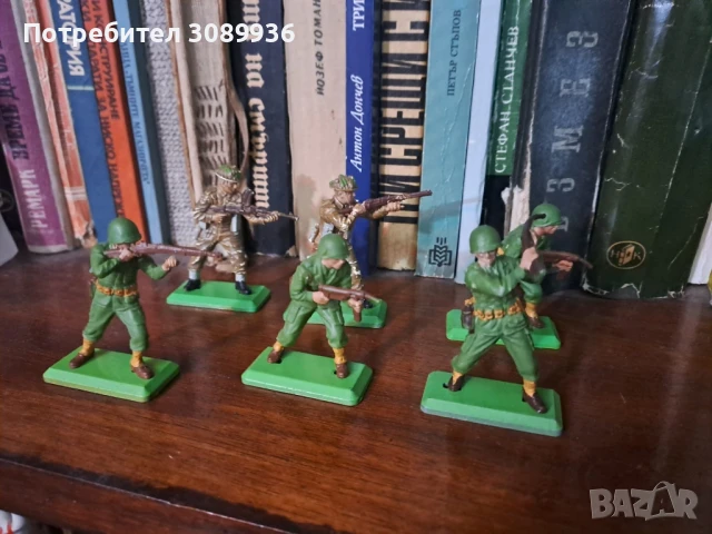 лот английски войници 