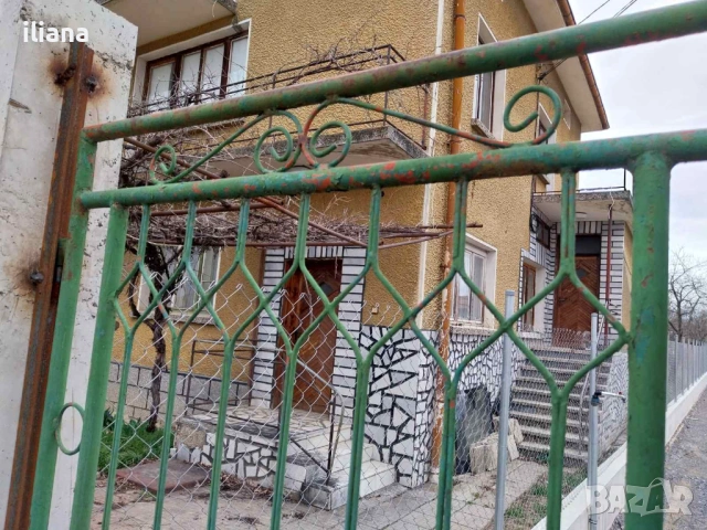 Продавам етаж от къща в село Петково