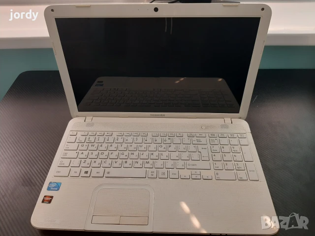 Евтин Toshiba Satellite, снимка 2 - Лаптопи за дома - 51130967
