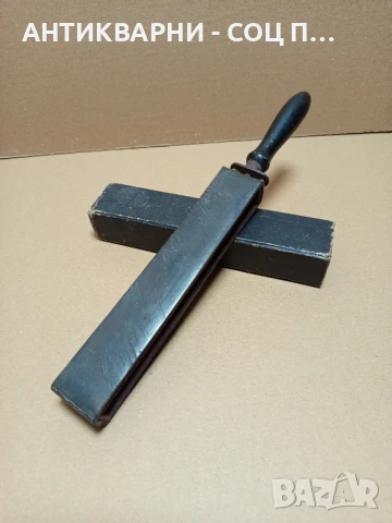 Соц Старо Немско  Кожено Бръснарско Точило Масат., снимка 2 - Антикварни и старинни предмети - 50660115