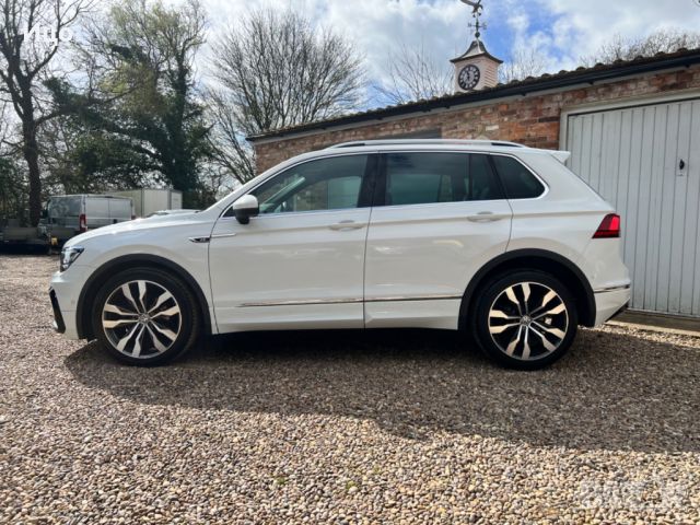 На части VW Tiguan R-line 2021 2.0D автомат Фолксваген Тигуан, снимка 4 - Части - 46599538