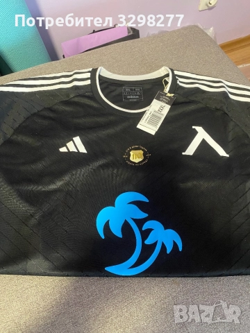 Нова тениска Левски с етикети